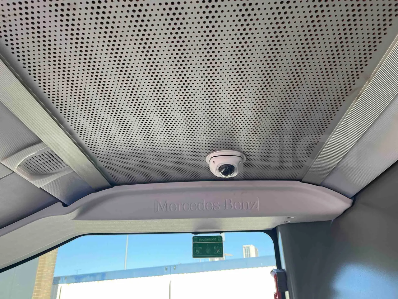 Mercedes-Benz Citaro - floor hatches photo
