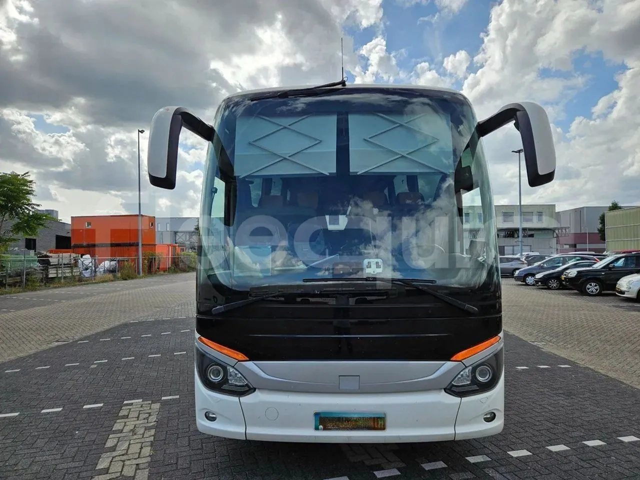 Setra S517 - front photo