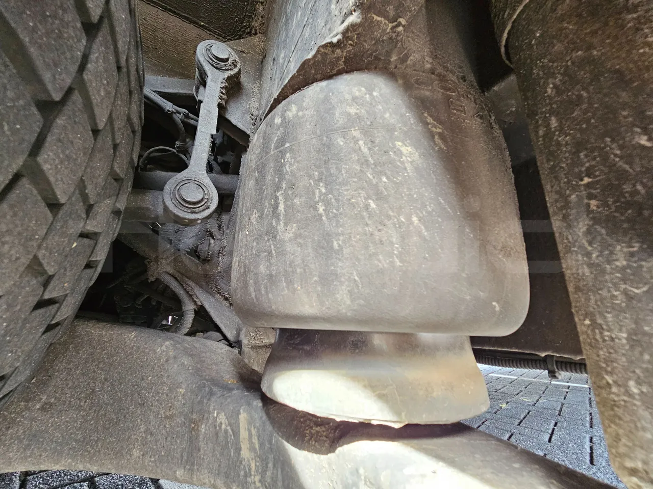 Setra S516 HD/2 - EUR6 - 315kW - 13.12m - axel 2 air springs 1 right