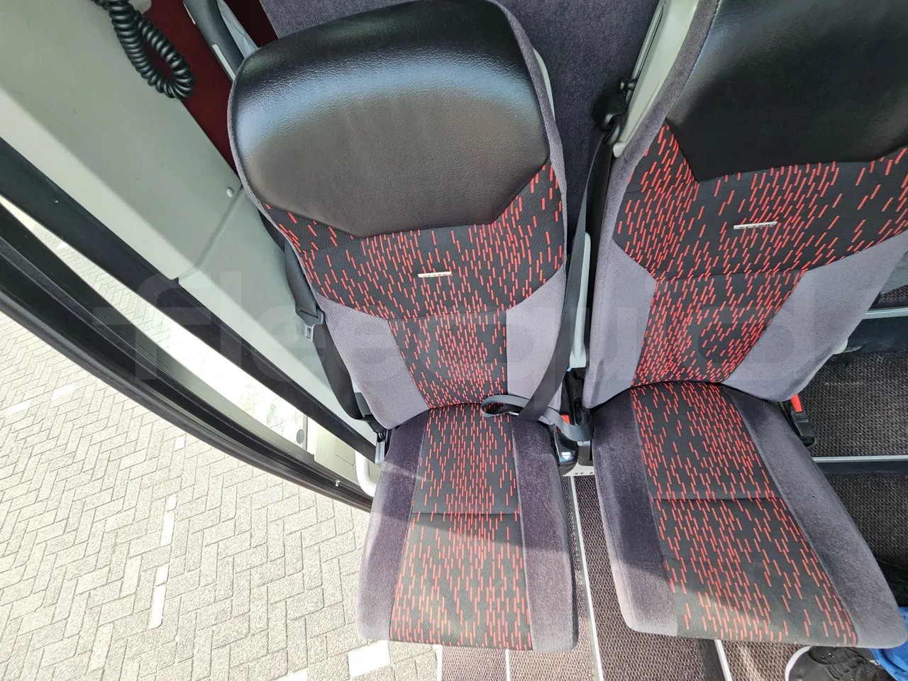 Setra S516 HD/2 - EUR6 - 315kW - 13.12m - folding seat photo