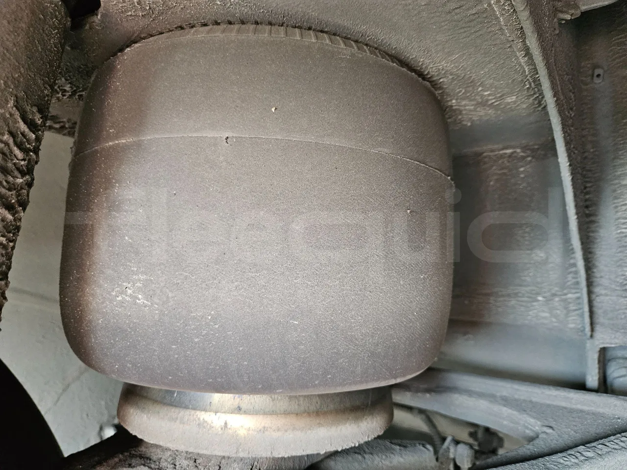 Setra S516 HD/2 - EUR6 - 315kW - 13.12m - front air springs right