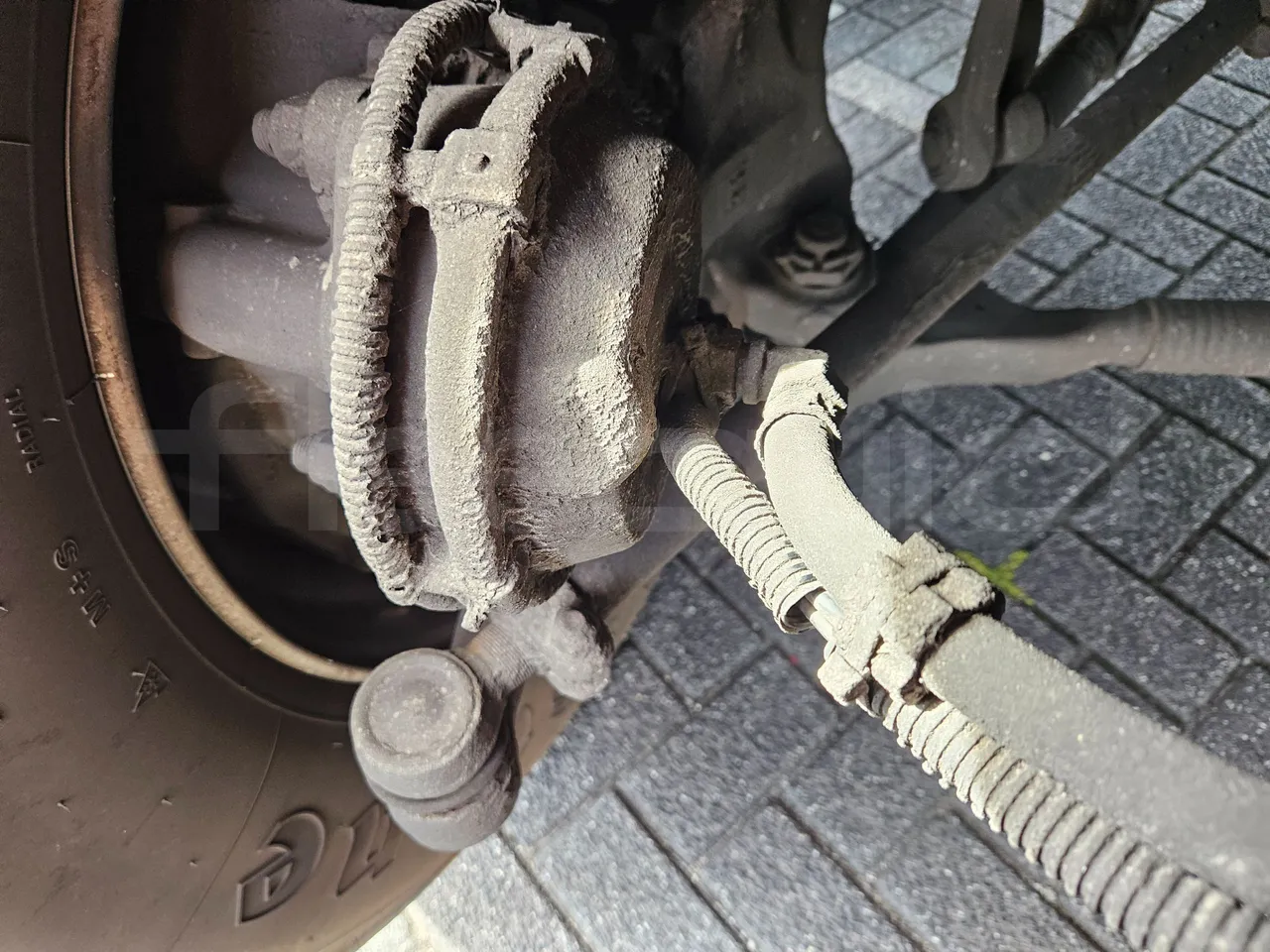 Setra S516 HD/2 - EUR6 - 315kW - 13.12m - front brake calipers right