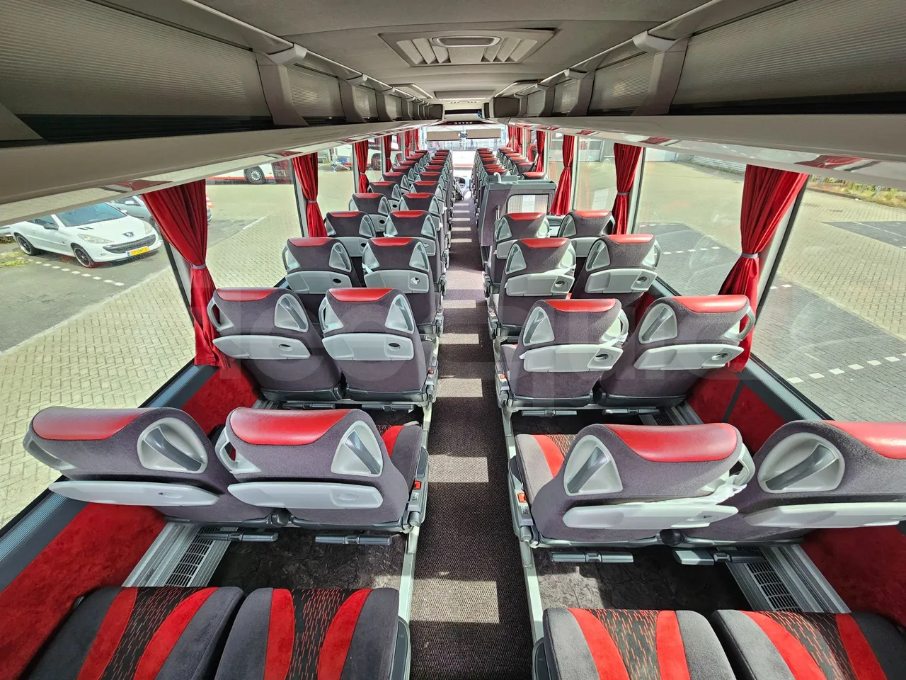 Setra S516 HD/2 - EUR6 - 315kW - 13.12m - forward view all seats last row height