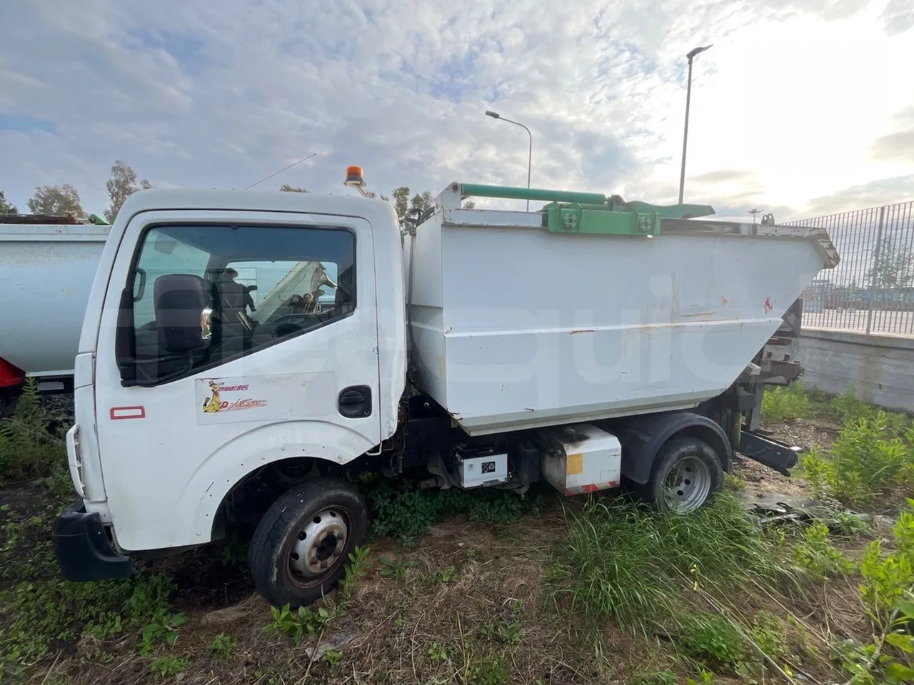 Renault Maxity F241 - Euro5 - 100kW - 4.972mt - left side photo