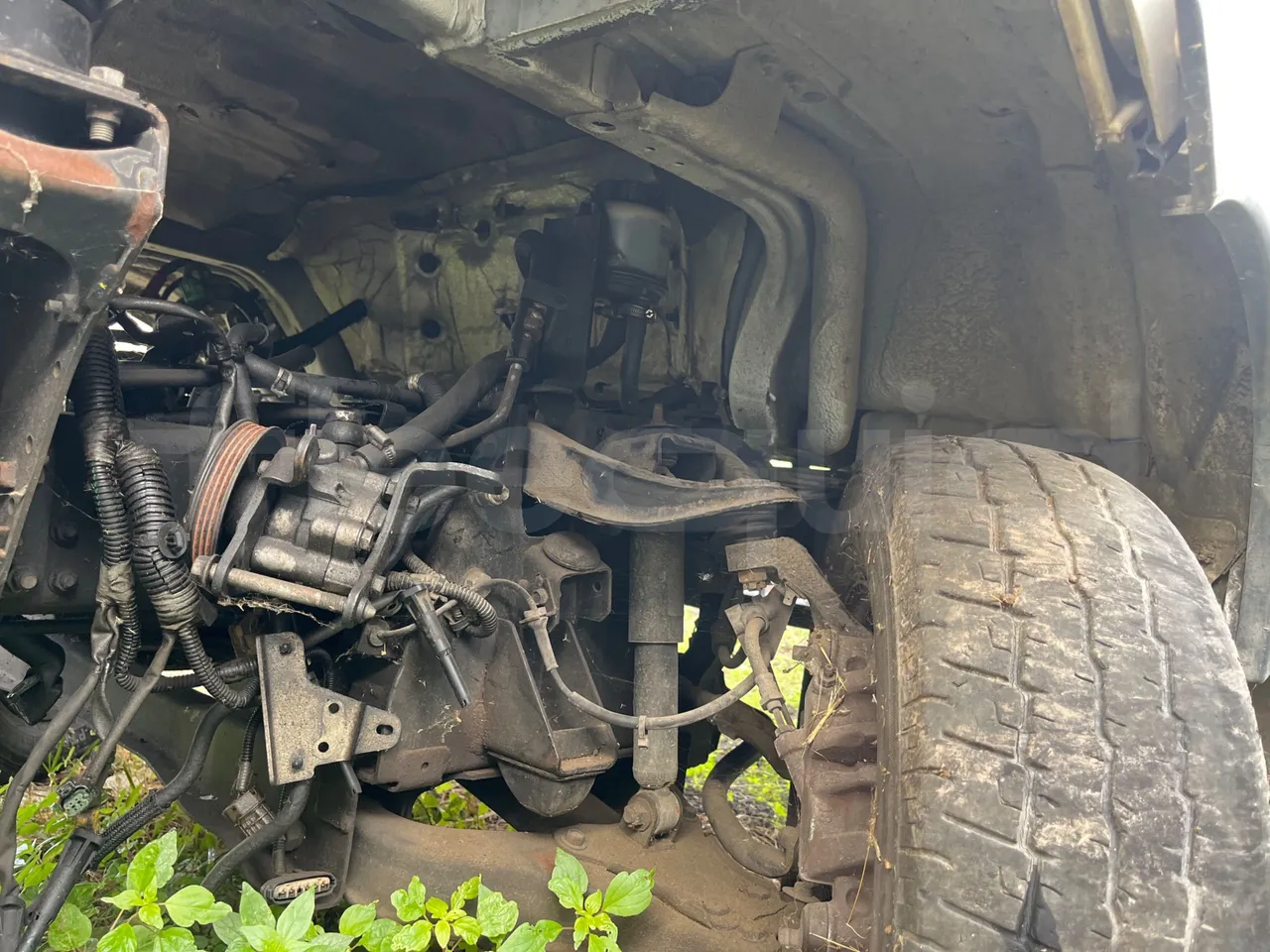 Renault Maxity F241 - Euro5 - 100kW - 4.972mt - front axle left side