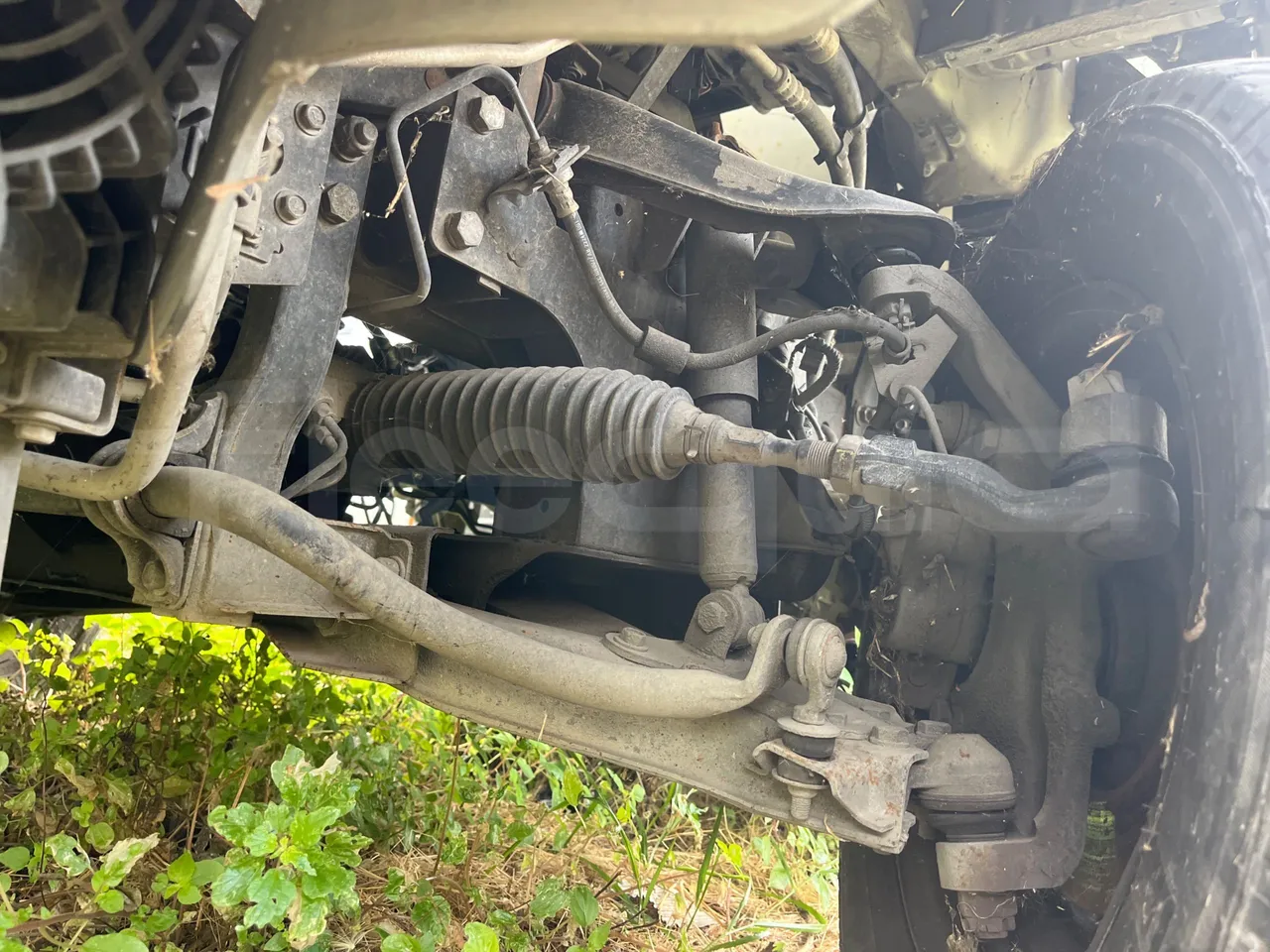 Renault Maxity F241 - Euro5 - 100kW - 4.972mt - front axle right side