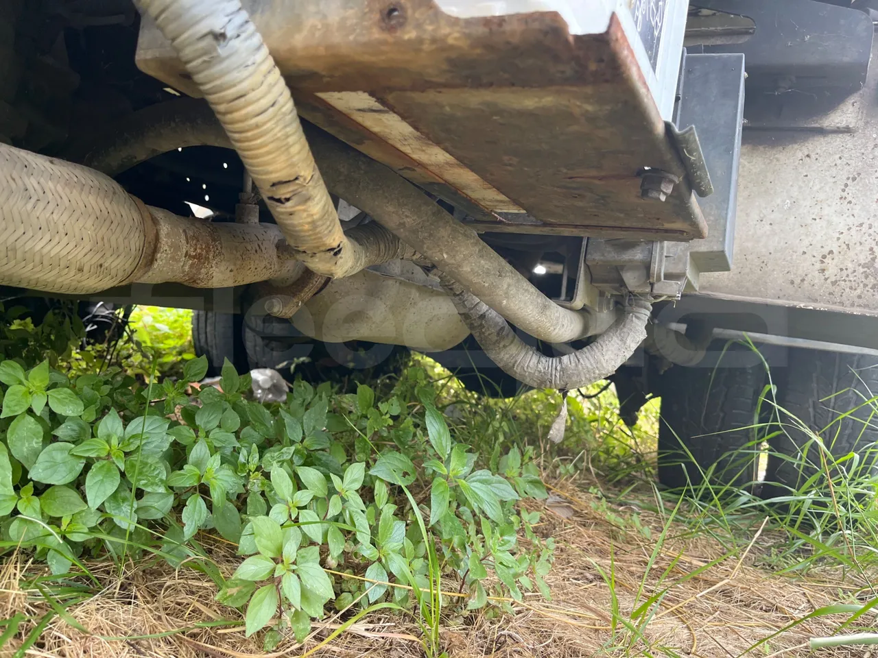 Renault Maxity F241 - Euro5 - 100kW - 4.972mt - central undercarriage photo