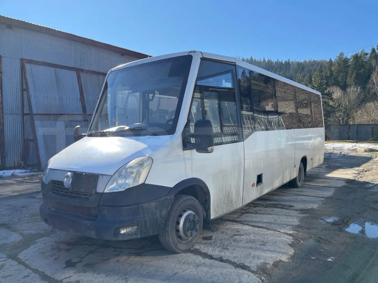 Kutsenits IC HNF-1 - EUR5 - 125kW -8.5m - 3/4 front left