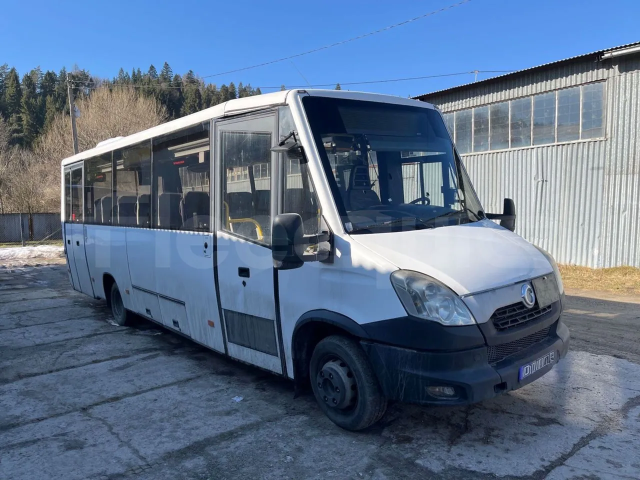 Kutsenits IC HNF-1 - EUR5 - 125kW -8.5m - 3/4 front right doors