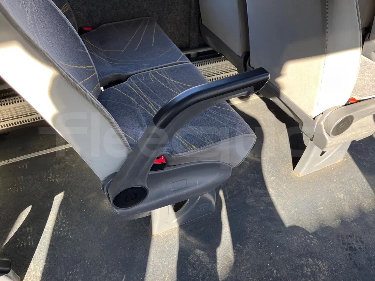 Kutsenits IC HNF-1 - EUR5 - 125kW -8.5m - armrest detail photo