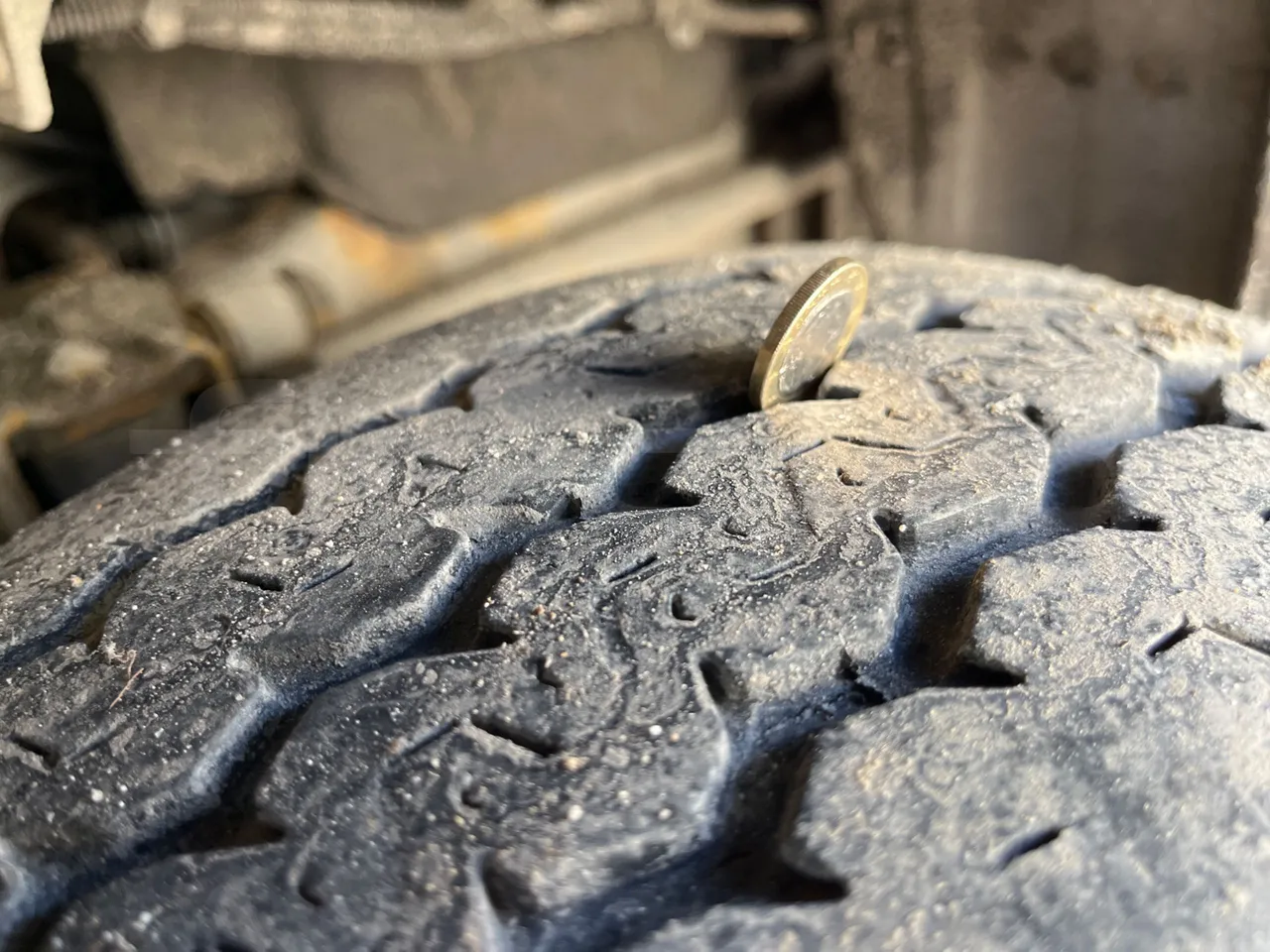 Kutsenits IC HNF-1 - EUR5 - 125kW -8.5m - tread condition front tires left