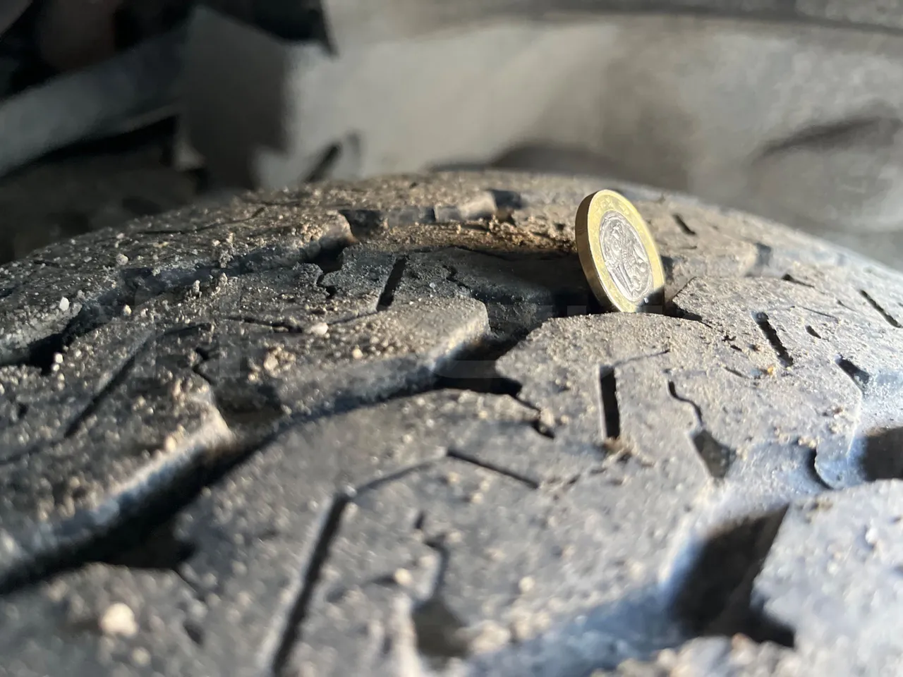 Kutsenits IC HNF-1 - EUR5 - 125kW -8.5m - tread condition front tires right