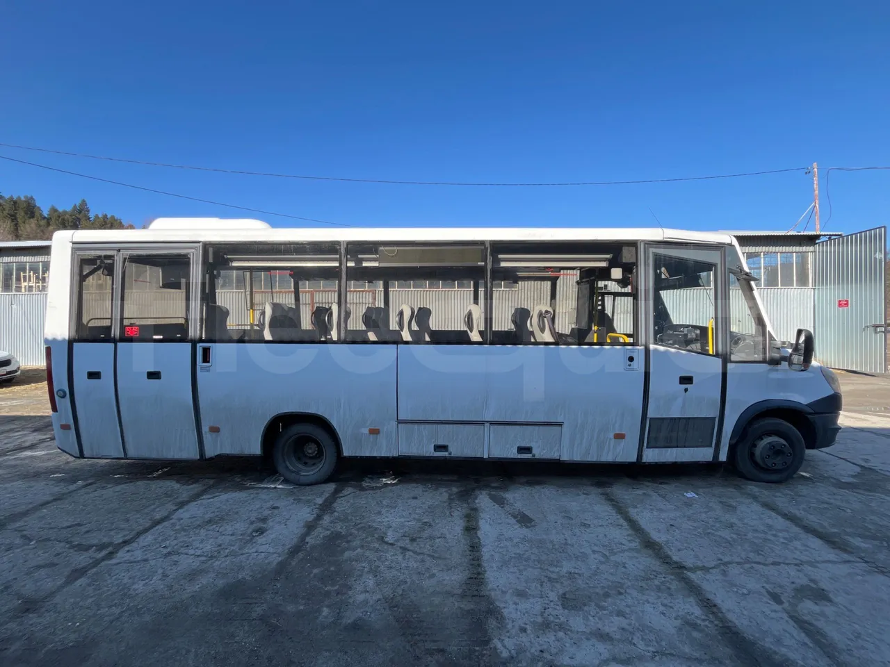 Kutsenits IC HNF-1 - EUR5 - 125kW -8.5m - right side doors closed