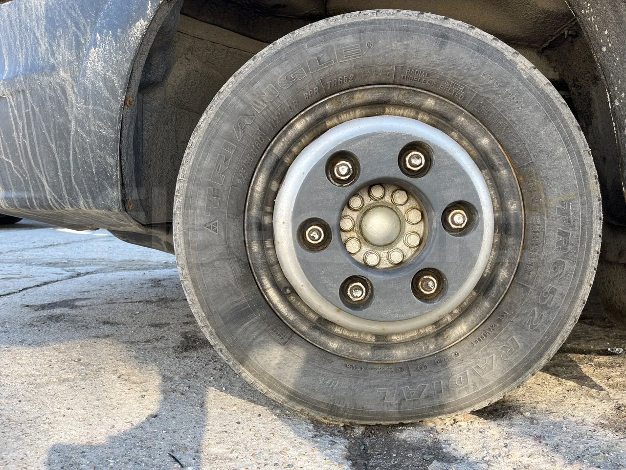 Kutsenits IC HNF-1 - EUR5 - 125kW -8.5m - front left tire measurements