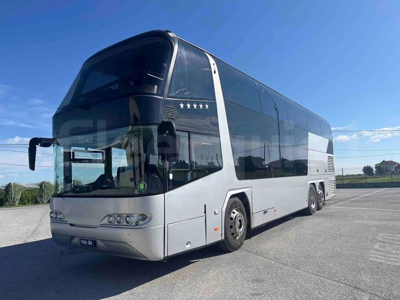 Neoplan 1122/3 L - Euro3 - 390kW - 13.790mt - 3/4 front left