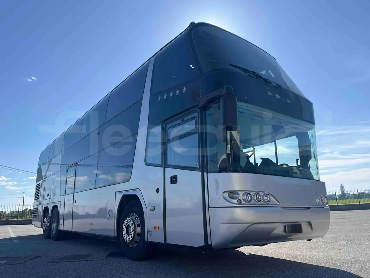 Neoplan 1122/3 L - Euro3 - 390kW - 13.790mt - 3/4 front right doors