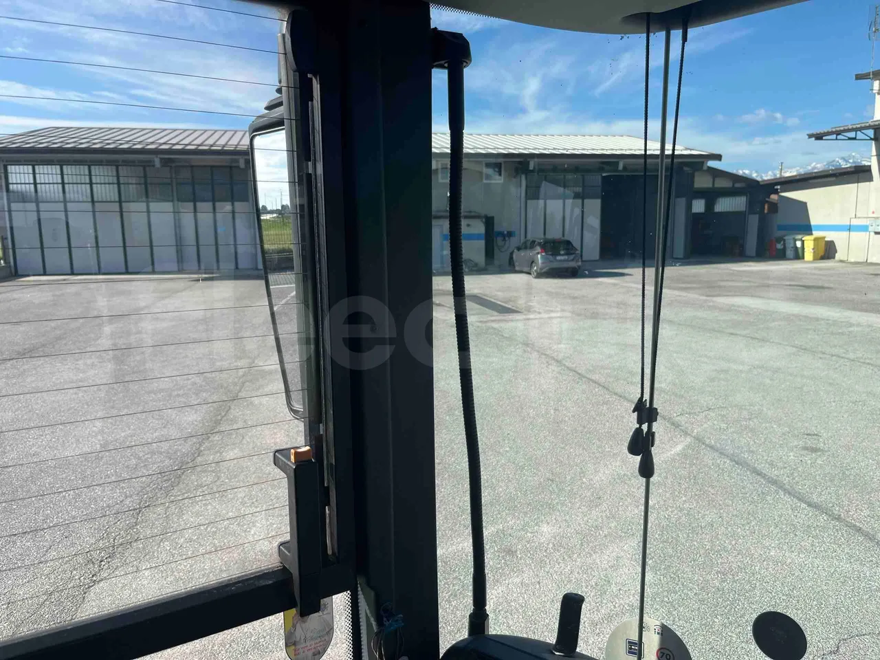Neoplan 1122/3 L - Euro3 - 390kW - 13.790mt - driver microphone accessories photo