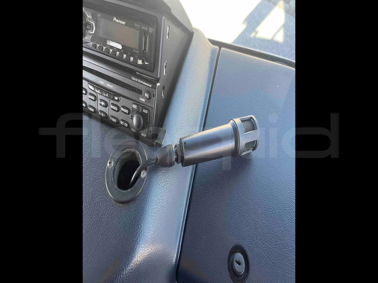 Neoplan 1122/3 L - Euro3 - 390kW - 13.790mt - hostes microphone accessories photo