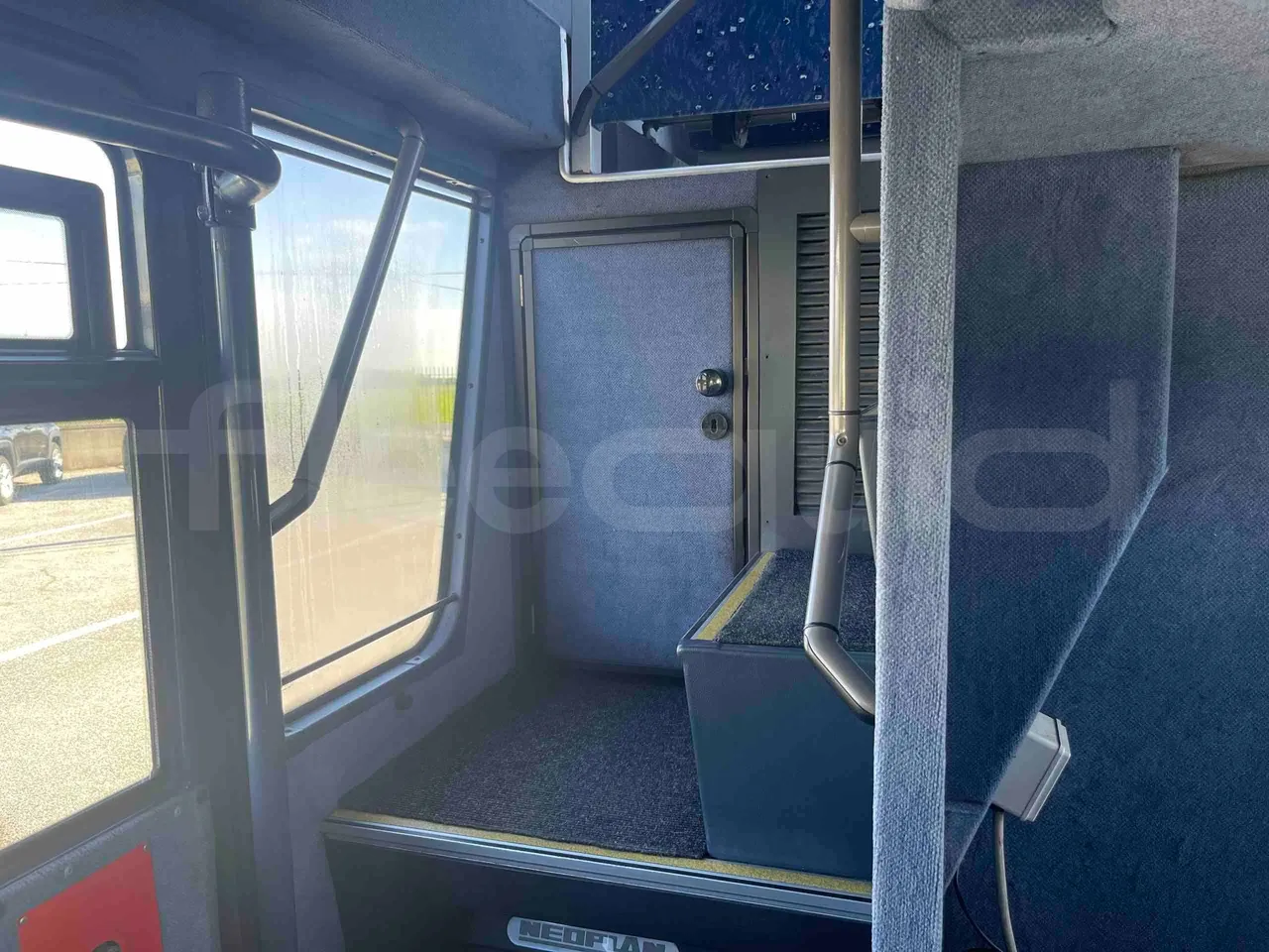 Neoplan 1122/3 L - Euro3 - 390kW - 13.790mt - toilette accessories photo