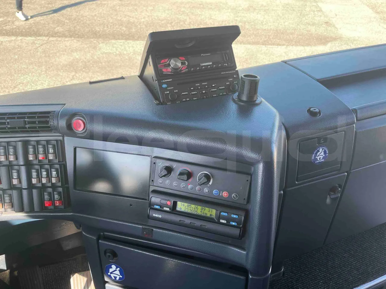 Neoplan 1122/3 L - Euro3 - 390kW - 13.790mt - onboard devices 1