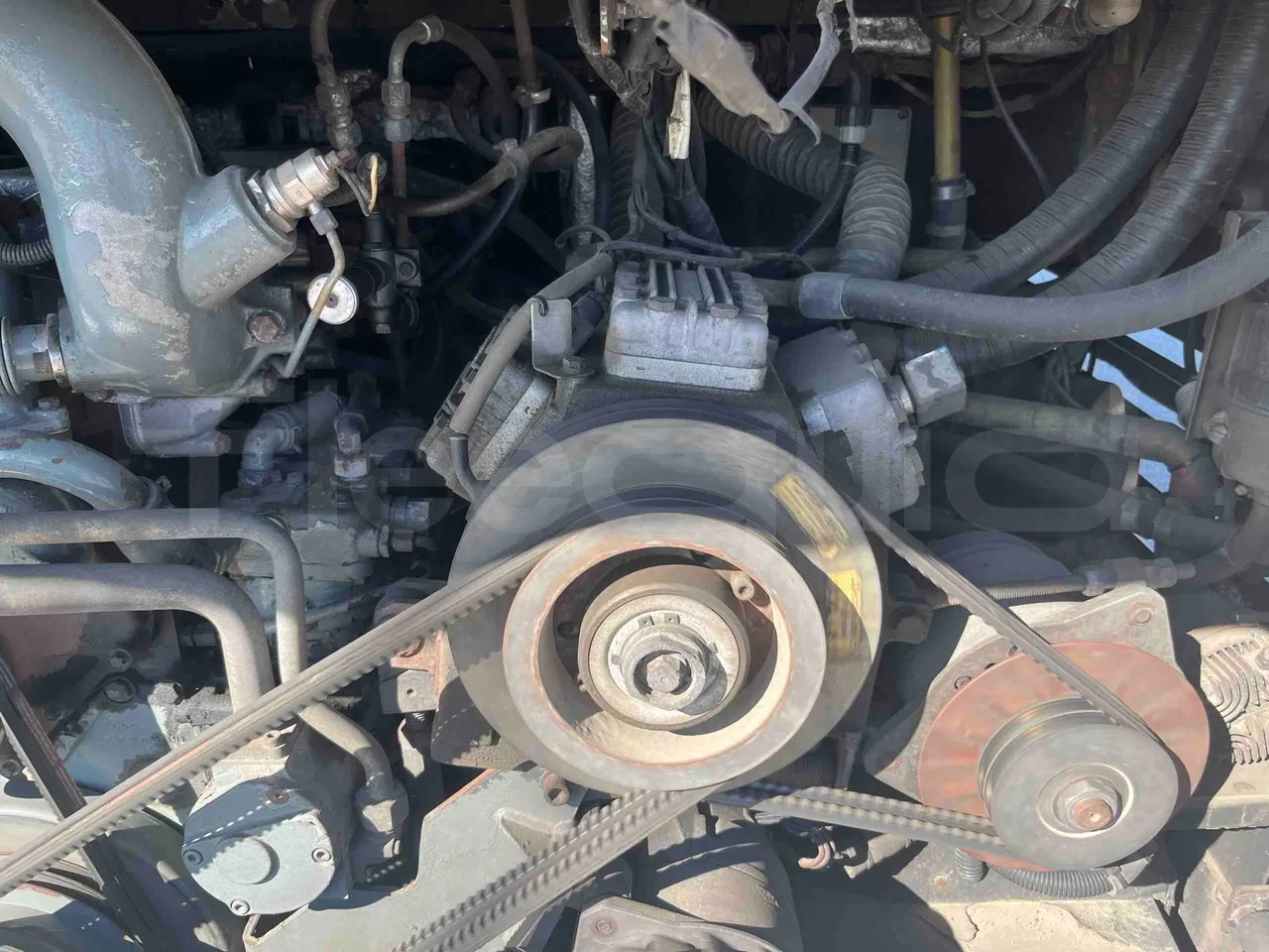 Neoplan 1122/3 L - Euro3 - 390kW - 13.790mt - air conditioning compressor
