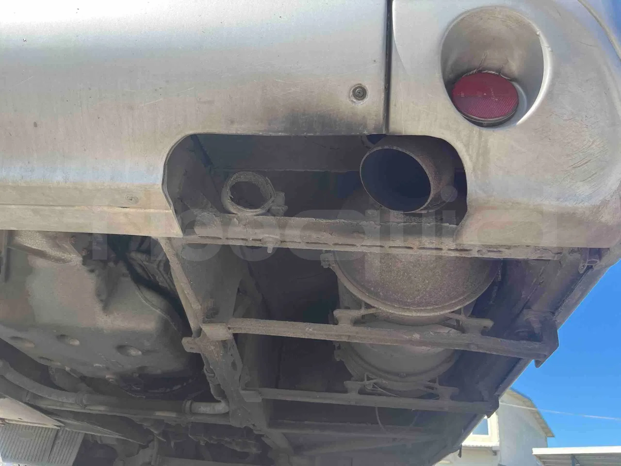 Neoplan 1122/3 L - Euro3 - 390kW - 13.790mt - exhaust photo