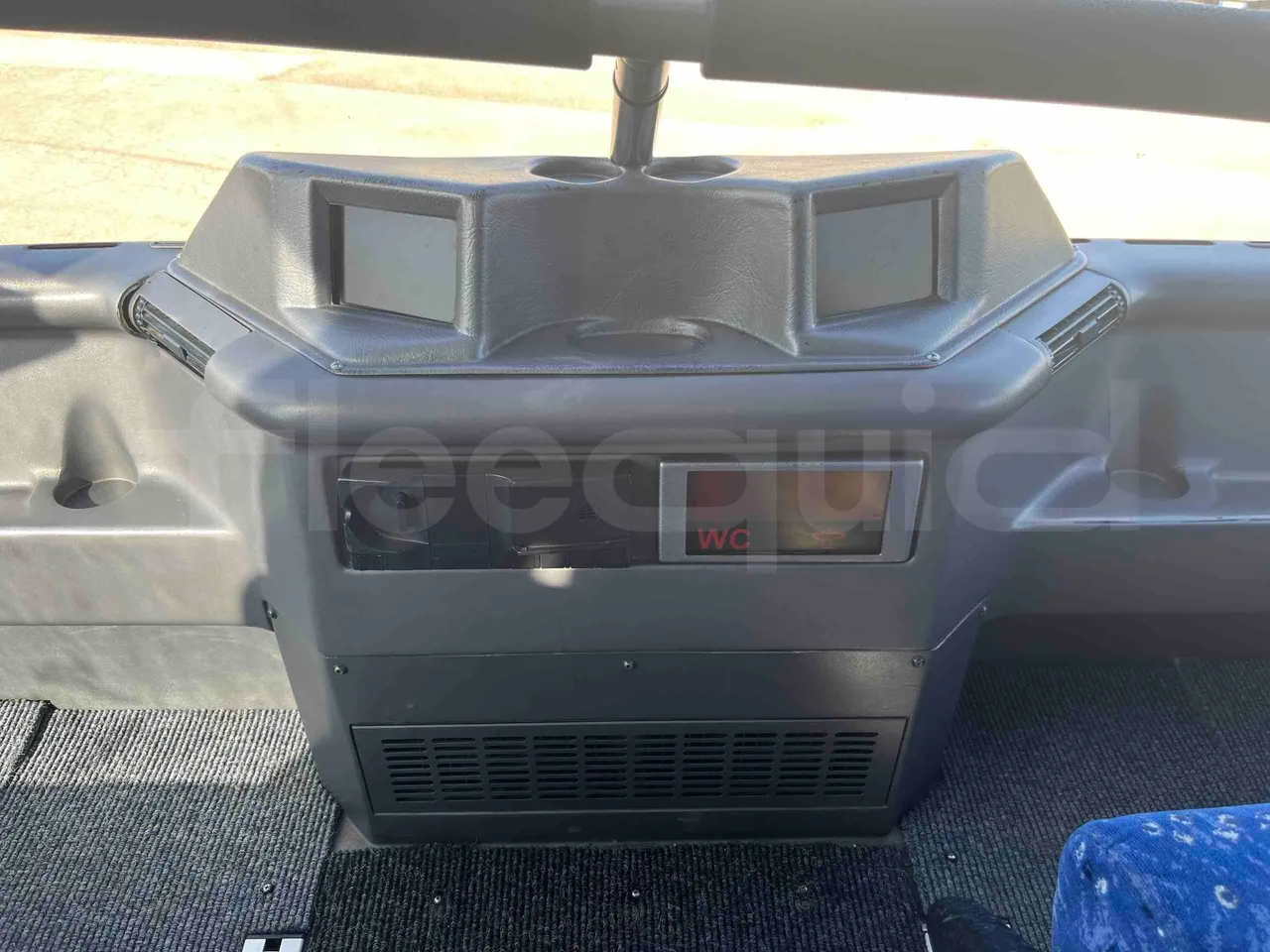 Neoplan 1122/3 L - Euro3 - 390kW - 13.790mt - folding seat photo