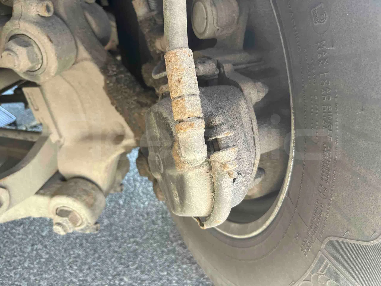 Neoplan 1122/3 L - Euro3 - 390kW - 13.790mt - front brake calipers left