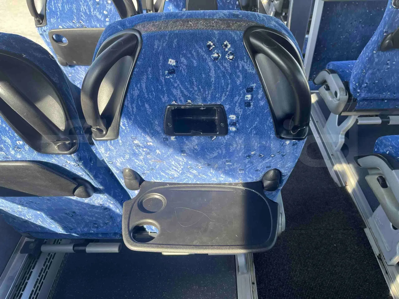 Neoplan 1122/3 L - Euro3 - 390kW - 13.790mt - table detail photo