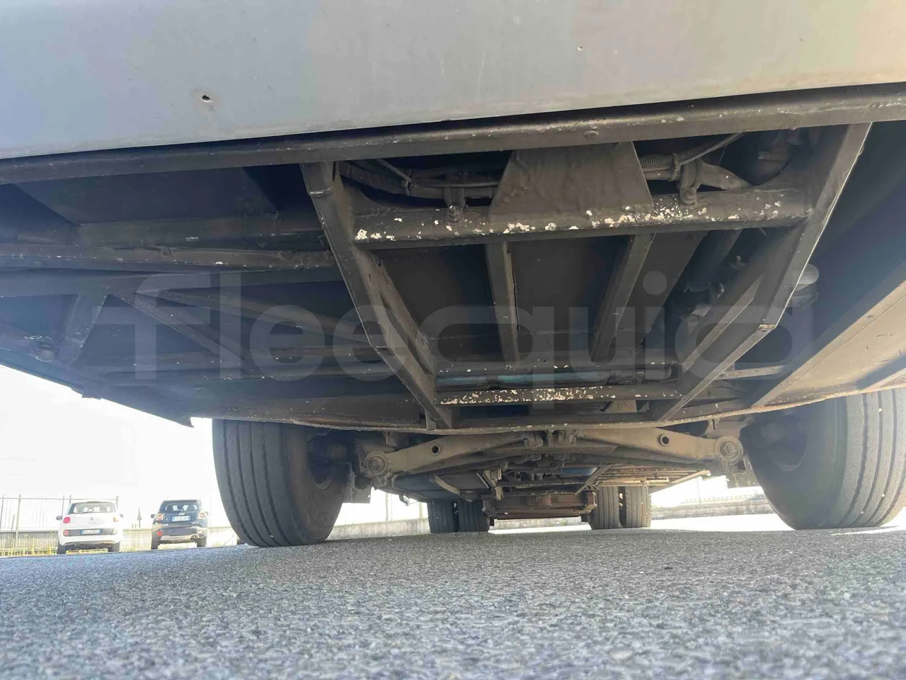 Neoplan 1122/3 L - Euro3 - 390kW - 13.790mt - front undercarriage from front