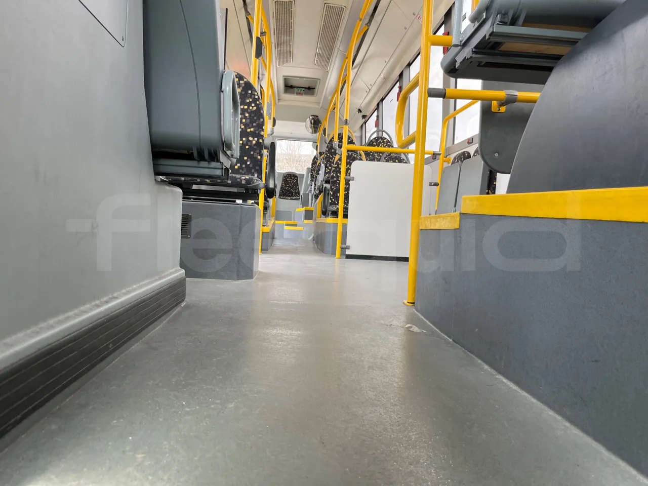 Volvo B4SC 7900  - Euro6 - 177kW - 12.134mt - seat brackets photo