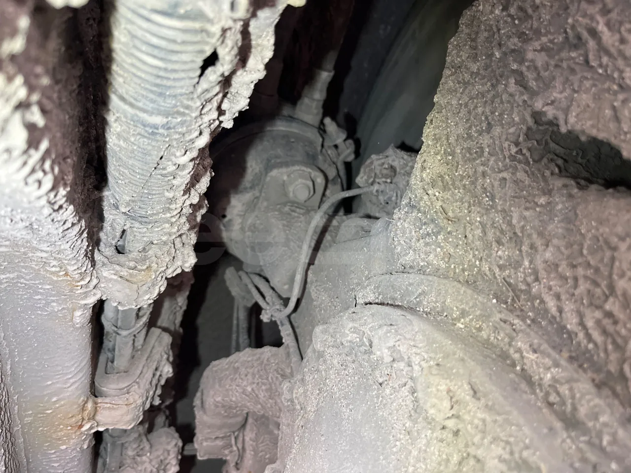 Volvo B4SC 7900  - Euro6 - 177kW - 12.134mt - axle 2 caliper brakes right