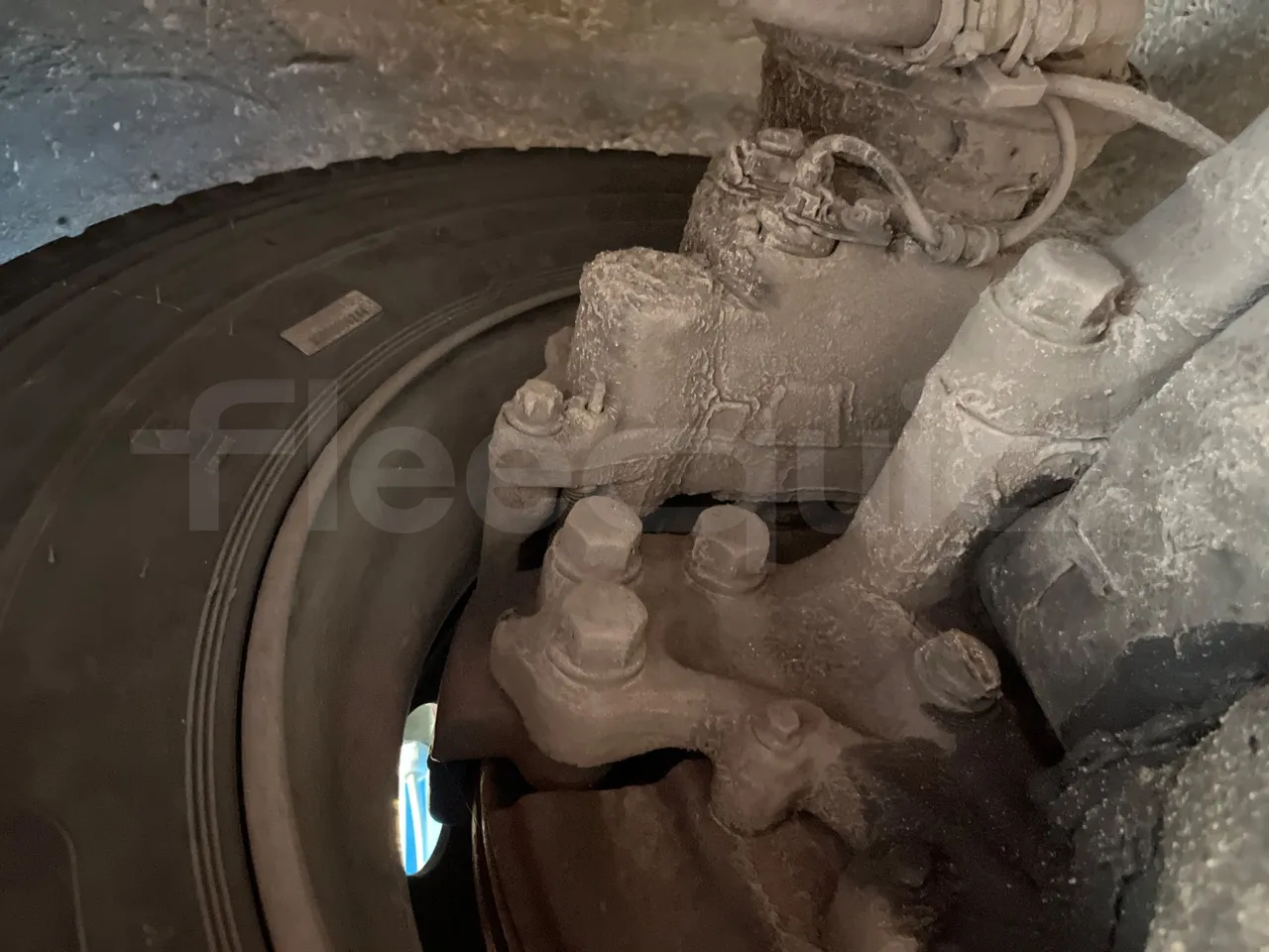 Volvo B4SC 7900  - Euro6 - 177kW - 12.134mt - front brake calipers left