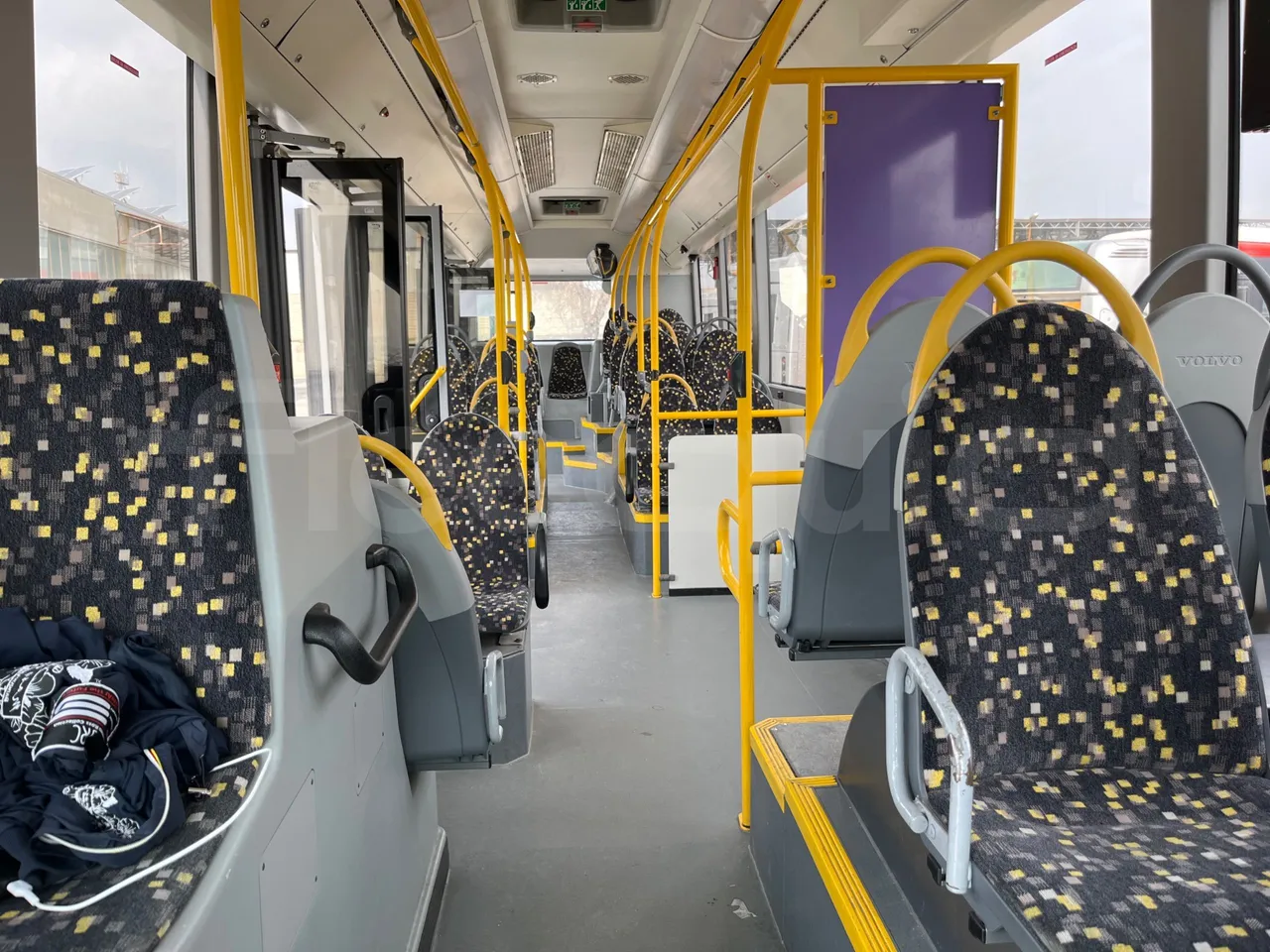 Volvo B4SC 7900  - Euro6 - 177kW - 12.134mt - handrails photo