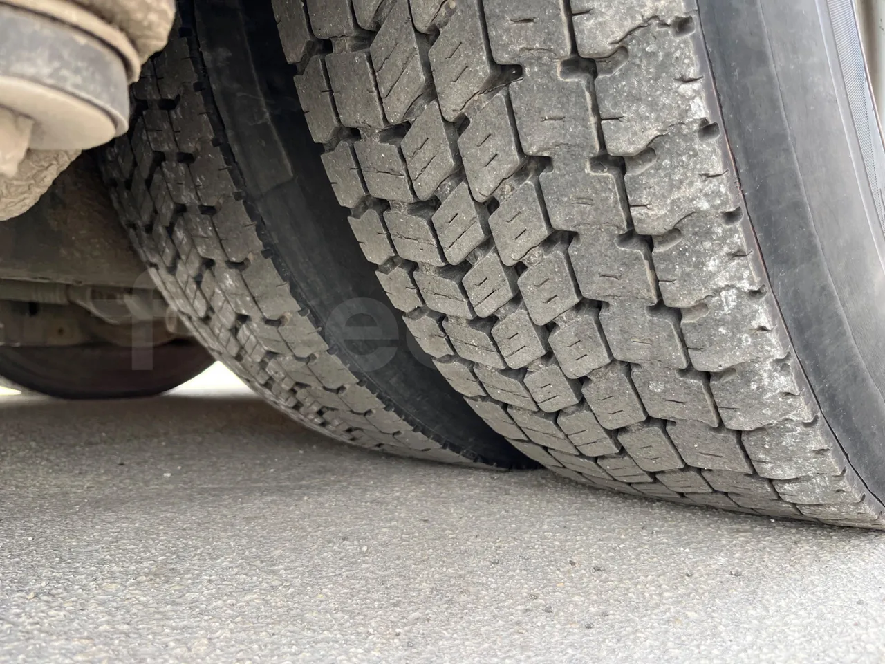 Volvo B4SC 7900  - Euro6 - 177kW - 12.134mt - tread condition second axle tires left