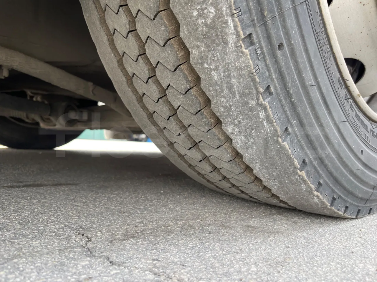 Volvo B4SC 7900  - Euro6 - 177kW - 12.134mt - tread condition second axle tires right