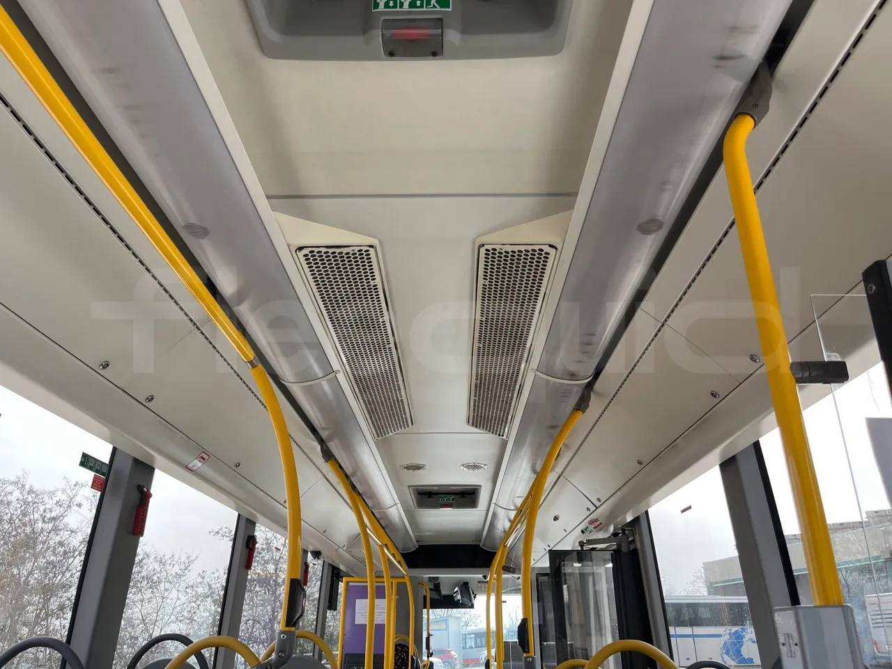 Volvo B4SC 7900  - Euro6 - 177kW - 12.134mt - overhead compartments photo