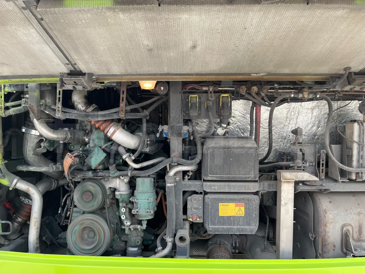 Volvo B4SC 7900  - Euro6 - 177kW - 12.134mt - rear hatch open