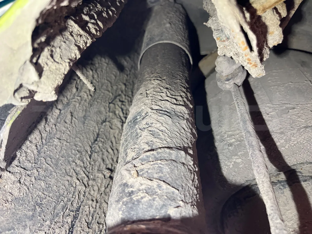 Volvo B4SC 7900  - Euro6 - 177kW - 12.134mt - axle 2 shock absorbers 1 right