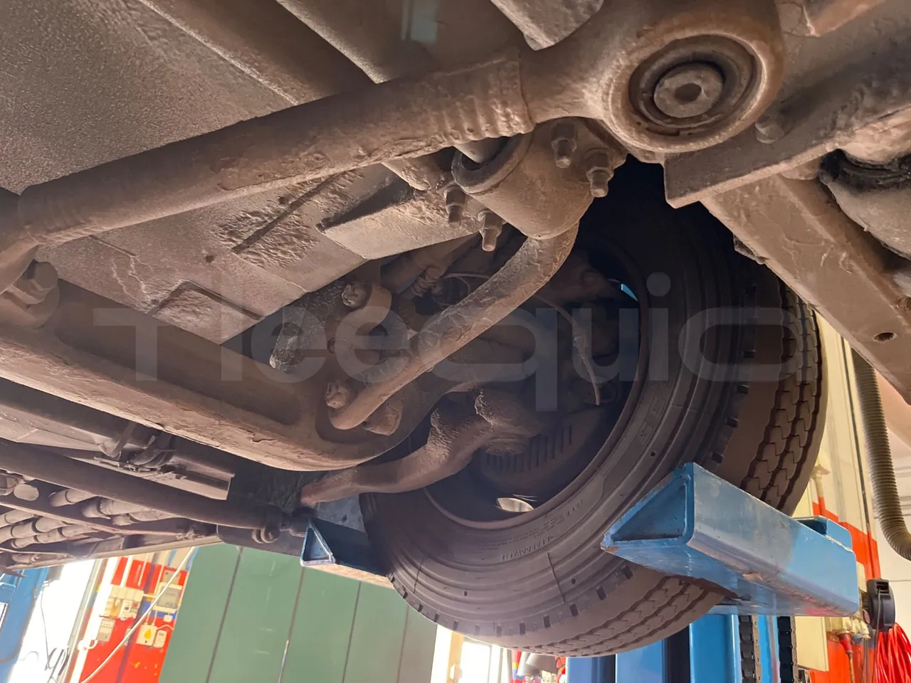 Volvo B4SC 7900  - Euro6 - 177kW - 12.134mt - front axle left side