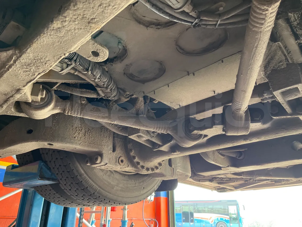 Volvo B4SC 7900  - Euro6 - 177kW - 12.134mt - axle 3 right side