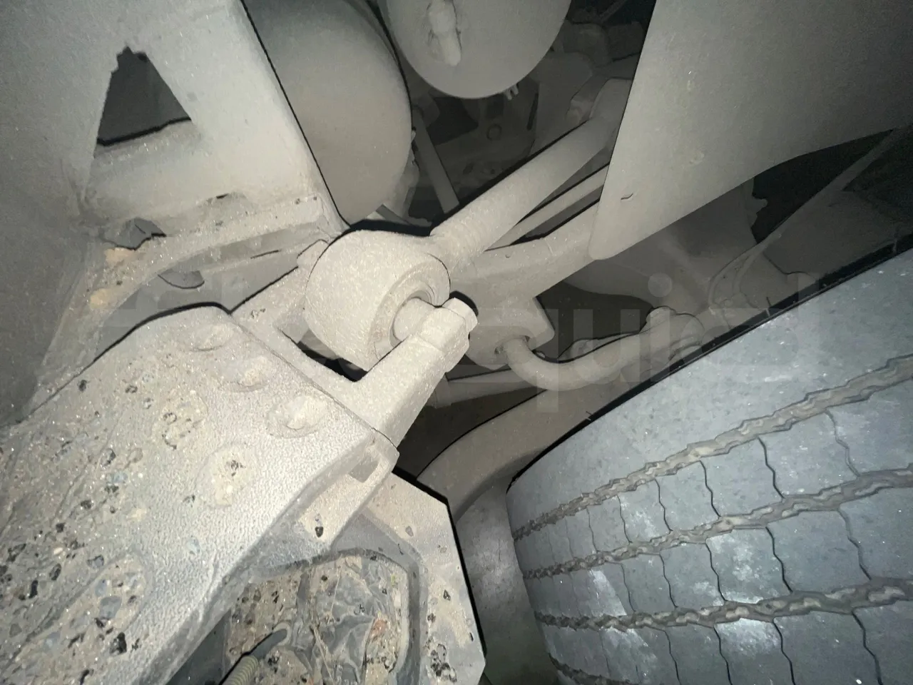 Iveco Magelys SFR2XX QC M8CU - Euro6 - 294Kw - 12,830mt - axle 2 caliper brakes left