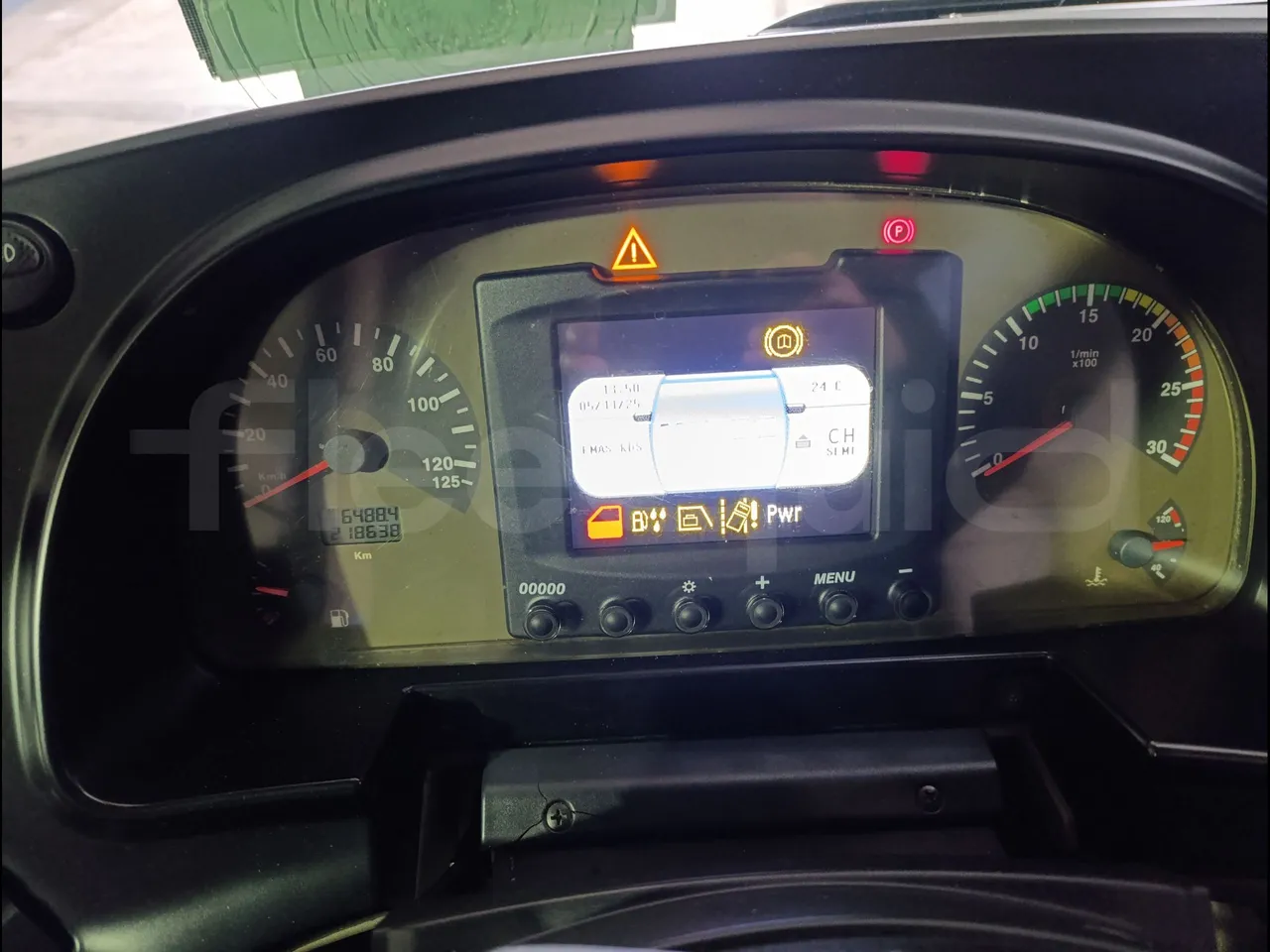 Iveco Magelys SFR2XX QC M8CU - Euro6 - 294Kw - 12,830mt - dashboard lights on