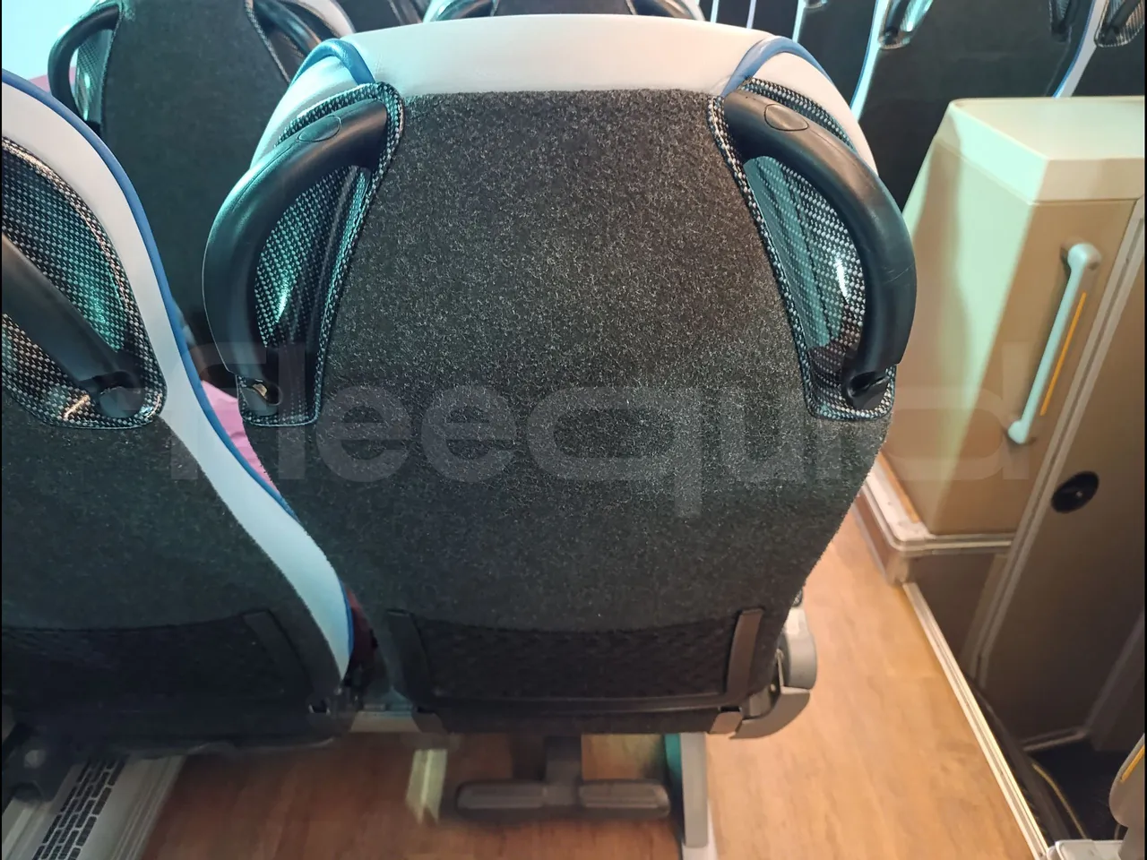 Iveco Magelys SFR2XX QC M8CU - Euro6 - 294Kw - 12,830mt - mesh detail photo