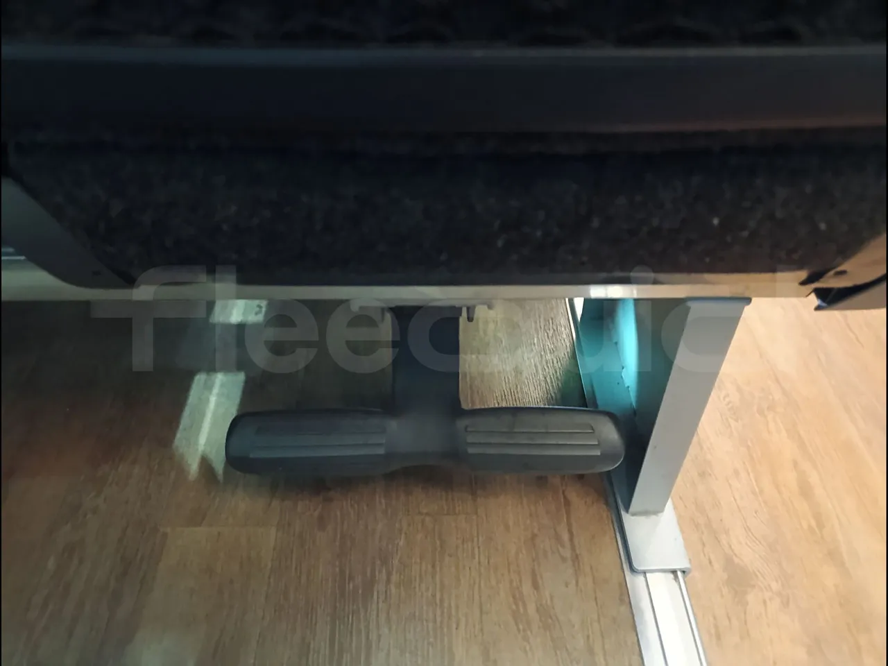 Iveco Magelys SFR2XX QC M8CU - Euro6 - 294Kw - 12,830mt - footrest detail photo