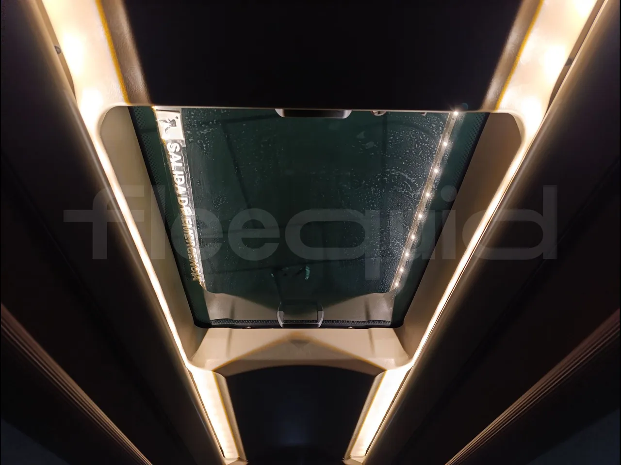 Iveco Magelys SFR2XX QC M8CU - Euro6 - 294Kw - 12,830mt - roof hatch 2