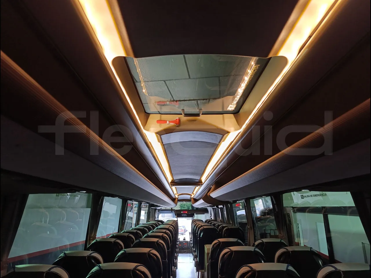 Iveco Magelys SFR2XX QC M8CU - Euro6 - 294Kw - 12,830mt - overhead compartments photo