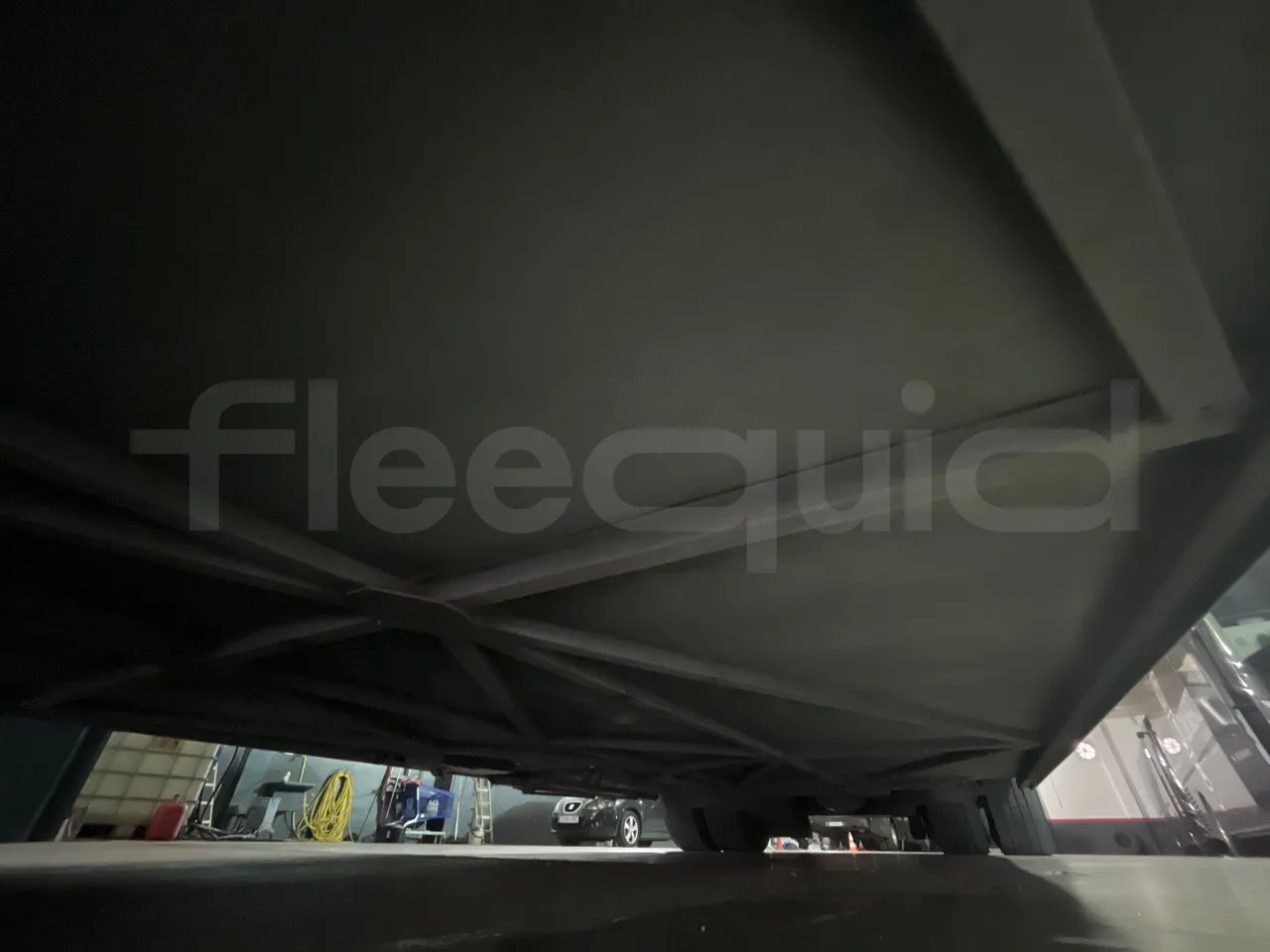 Iveco Magelys SFR2XX QC M8CU - Euro6 - 294Kw - 12,830mt - central undercarriage photo