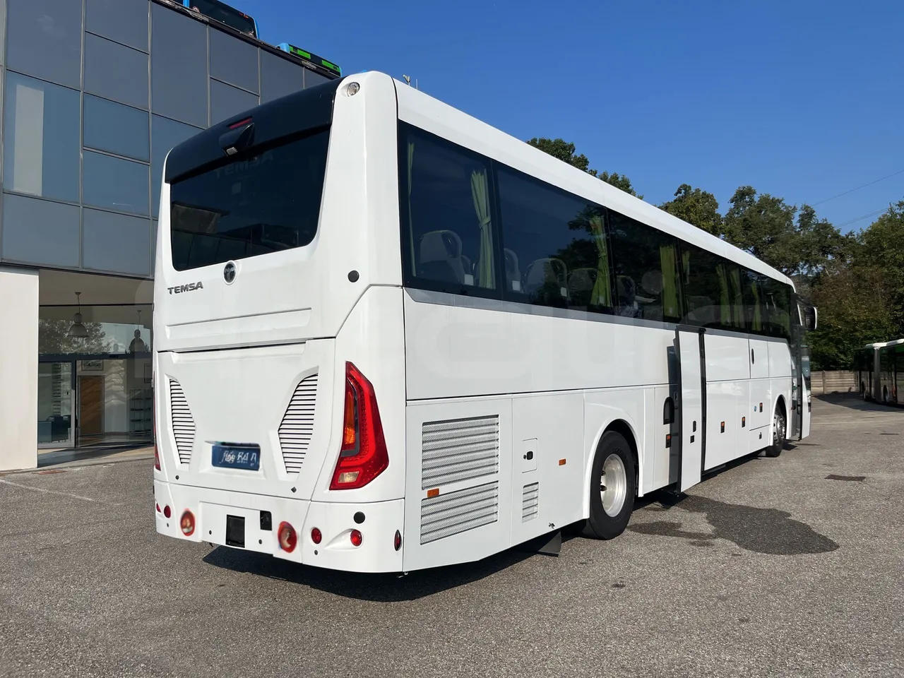 Temsa Safari - 3/4 Rear Right Side Doors Open