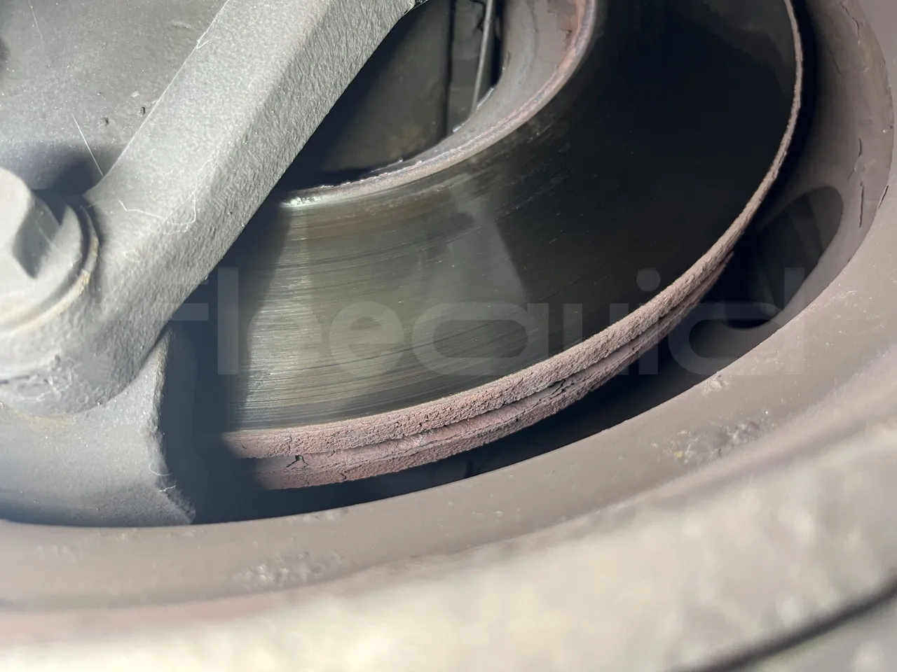 Temsa Safari - Second Axle Discs Left Side